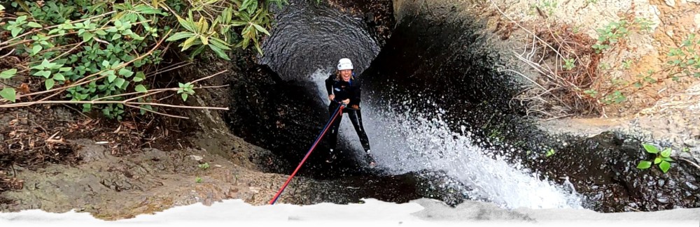 rapelling with waterfalls rainfortest gran canaria